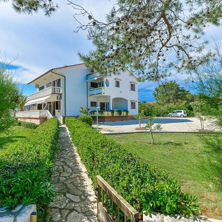 Apartments In House Liveric, In Vir At The Beach Εξωτερικό φωτογραφία