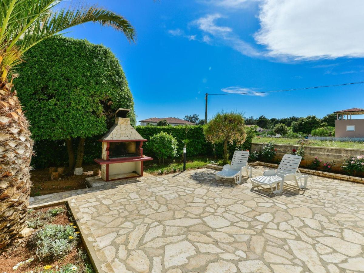 Apartments In House Liveric, In Vir At The Beach Εξωτερικό φωτογραφία