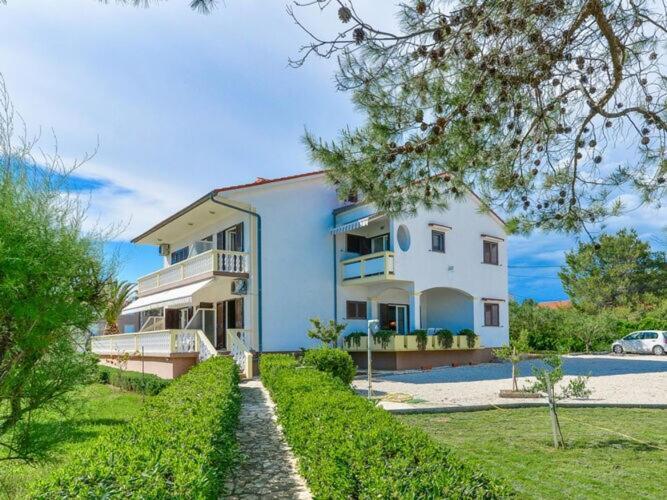 Apartments In House Liveric, In Vir At The Beach Εξωτερικό φωτογραφία