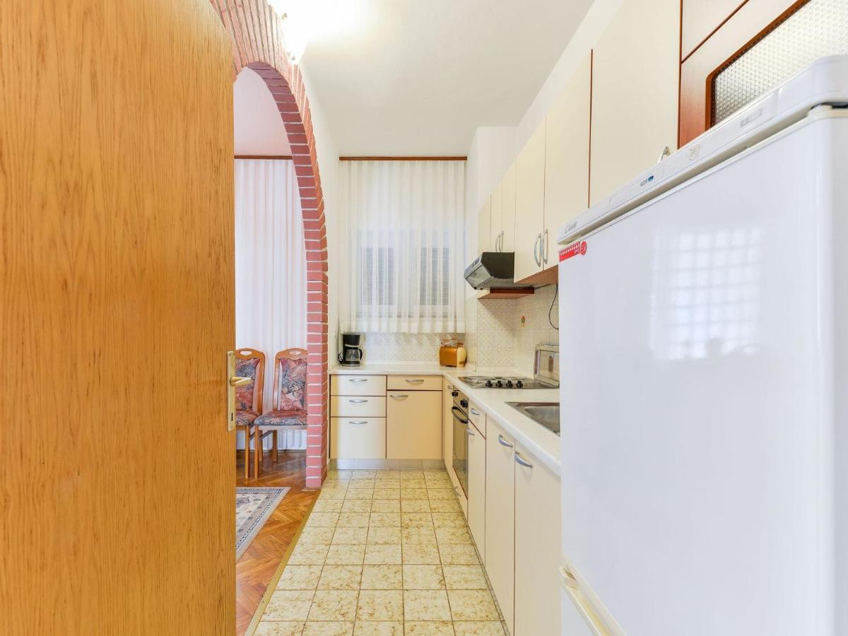 Apartments In House Liveric, In Vir At The Beach Εξωτερικό φωτογραφία