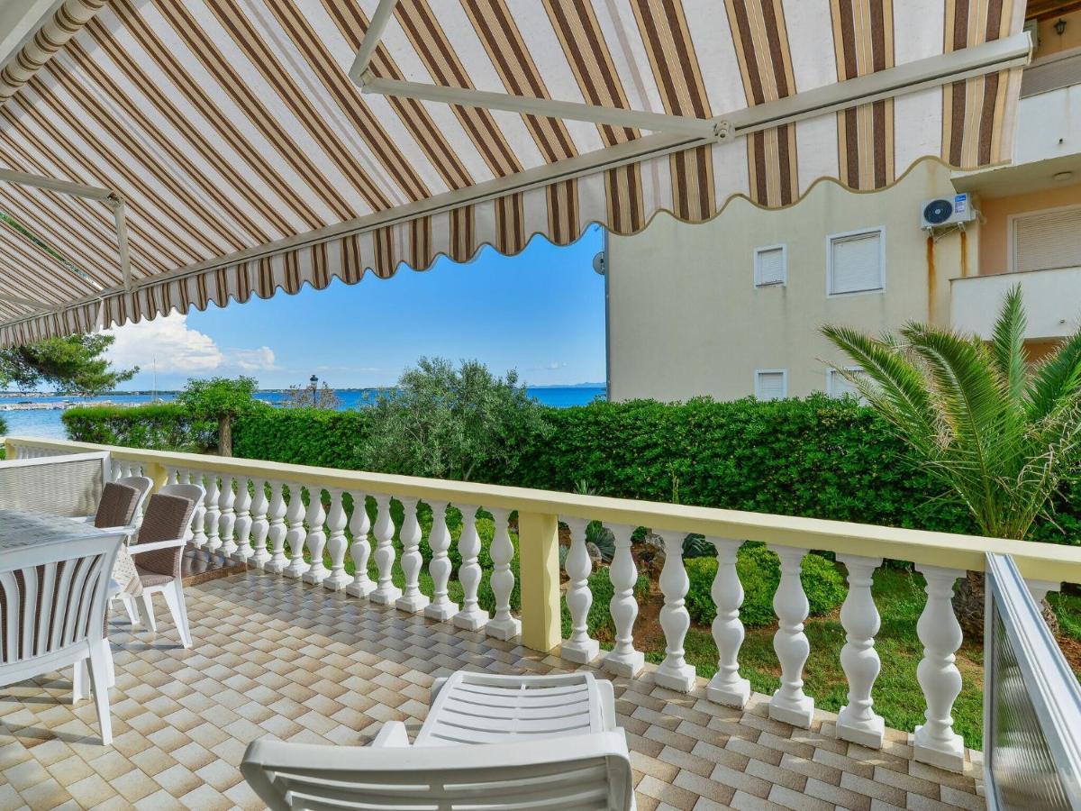 Apartments In House Liveric, In Vir At The Beach Εξωτερικό φωτογραφία