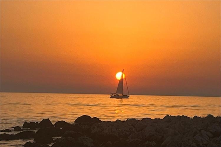 Apartments In House Liveric, In Vir At The Beach Εξωτερικό φωτογραφία